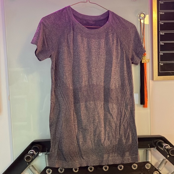 lululemon athletica Tops - Lululemon Athletica Purple Fitted Short Sleeve T-Shirt